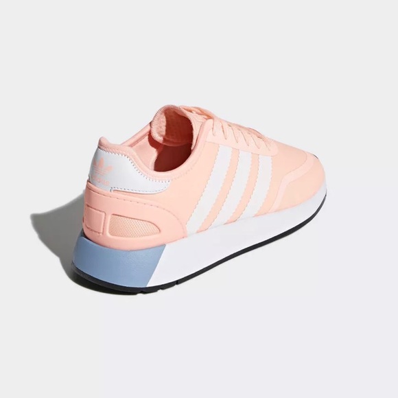 adidas b37982